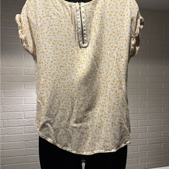 Hippie Rose Cream and Yellow Cuffed Sleeve Blouse - Picture 2 of 3